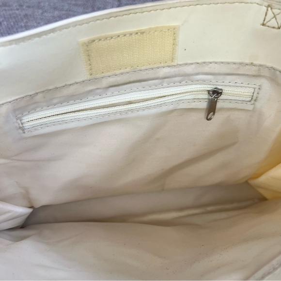 Disney Mickie Mouse & Minnie Vinyl Tote Bag - Picture 10 of 14